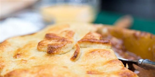 Vită and Irish Stout Pie with Potato Pastry Topping