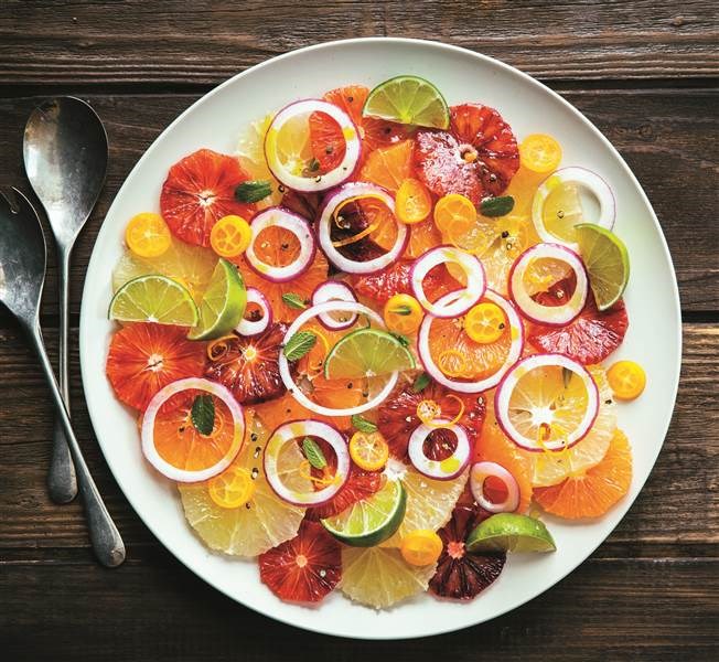 Citrusiniai vaisiai Salad with Mint and Red Onions