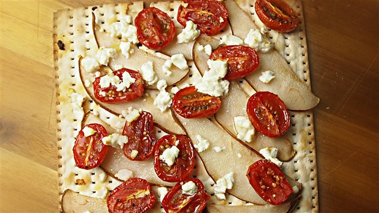 Крушка, Oven Roasted Tomatoes and Goat Cheese Matzo Pizza