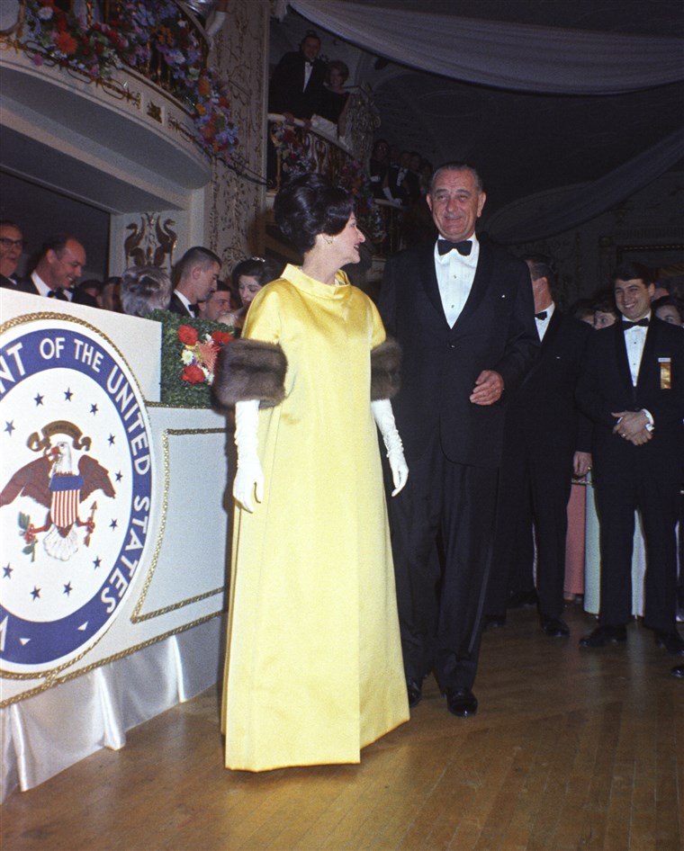 doamnă Bird Johnson and President Lyndon B. Johnson at the Presidential Inaugural Ball.