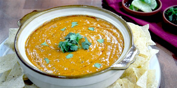 Цхили's-Style Queso Dip