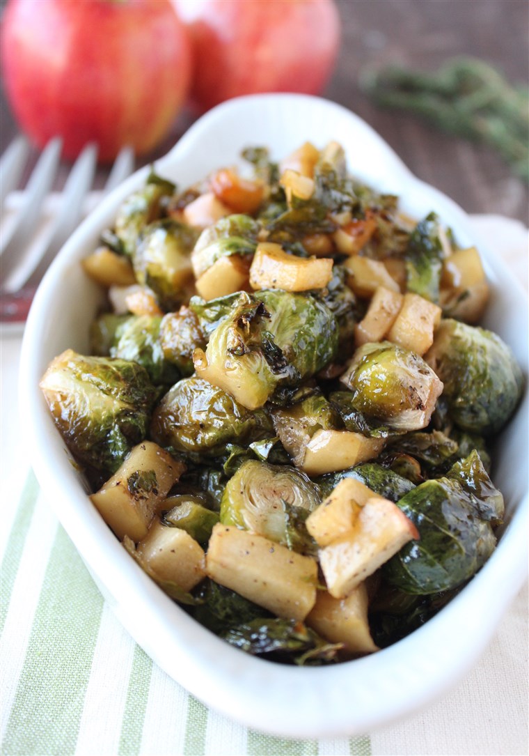 Lönn Roasted Brussels Sprouts and Apples recipe