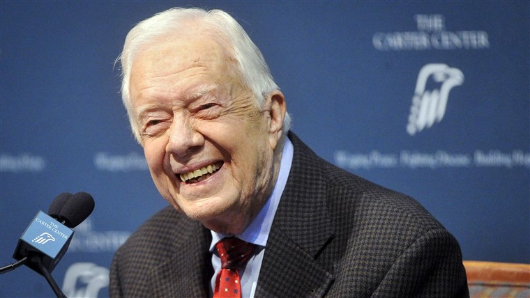 Bild: Former U.S. President Jimmy Carter takes questions from the media during a news conference about his recent cancer diagnosis and treatment plans, at the Carter Center in Atlanta