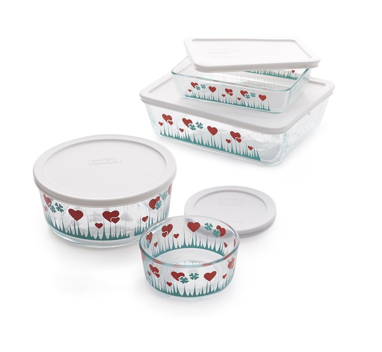 Пирек relaunches coveted 1959 Lucky in Love dishes.