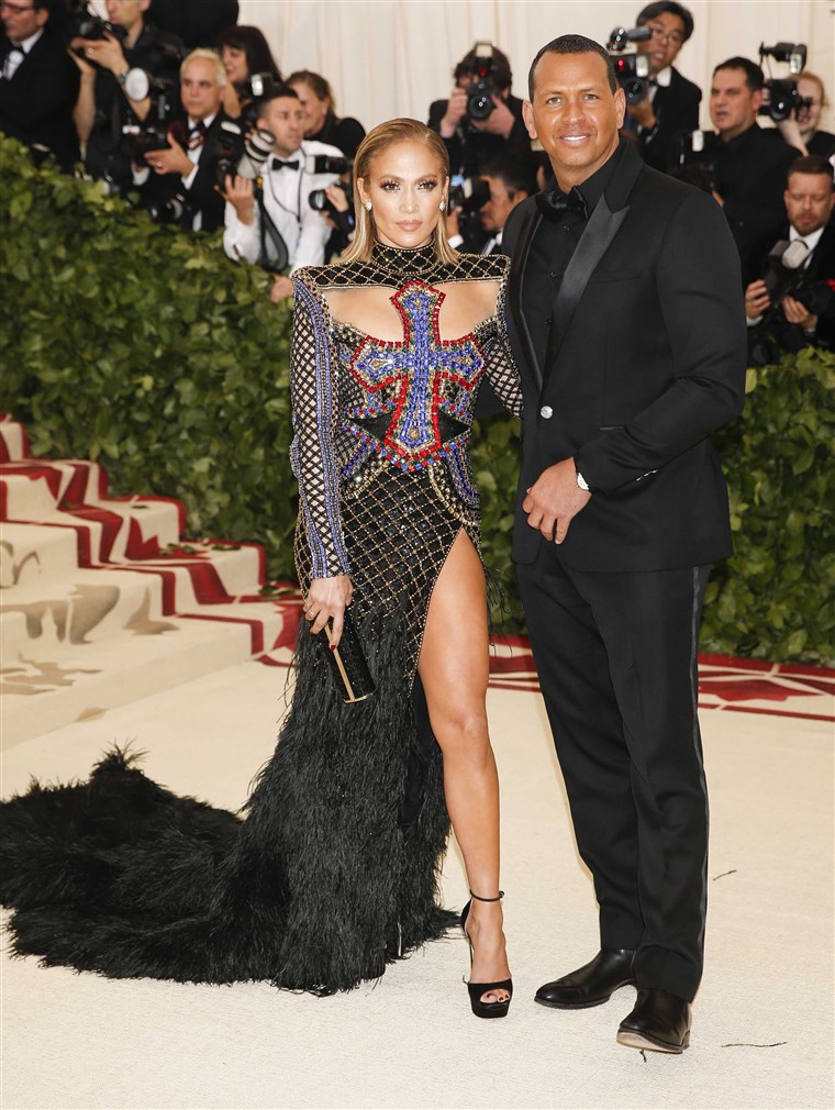 Sångare Jennifer Lopez and Alex Rodriguez arrive at the Metropolitan Museum of Art Costume Institute Gala (Met Gala) in New York on May 7, 2023.