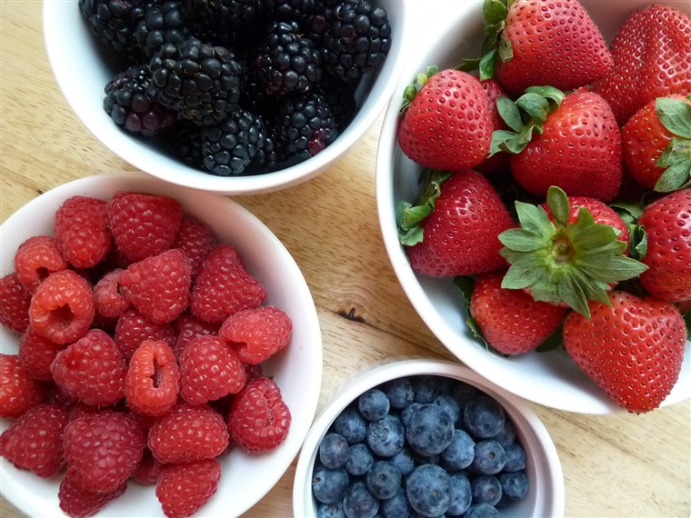 Färsk berries: strawberries, blueberries, raspberries and blackberries