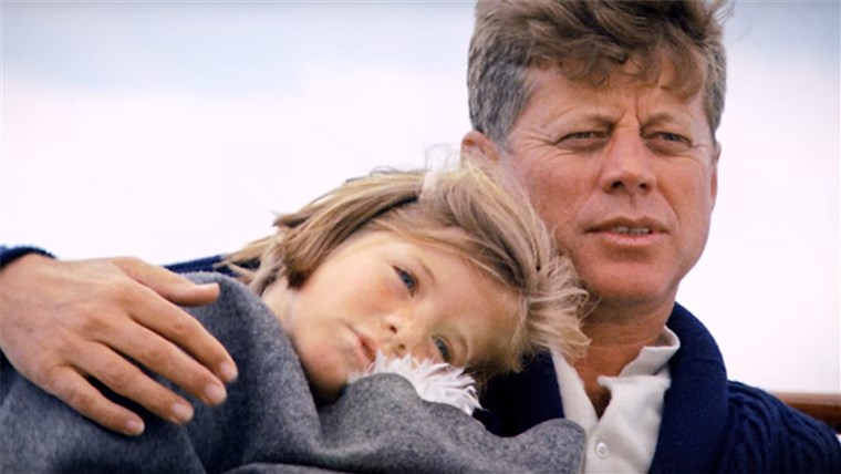 Prezidentas Kennedy's family reflects on his 100th birthday