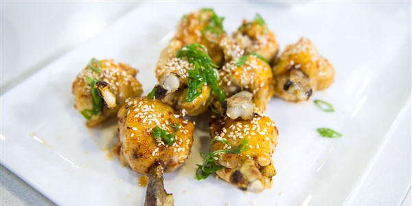 Kryddad Baked Chicken Wings with Cilantro Lime Yogurt Dipping Sauce
