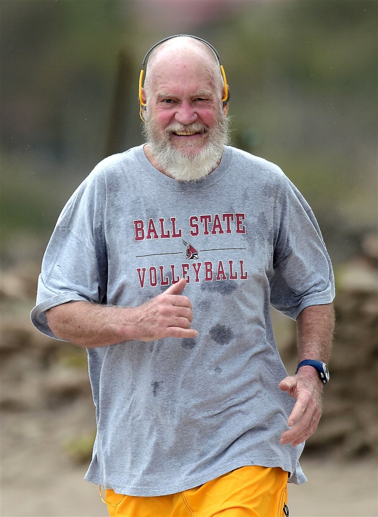 * ЕКСЦЛУСИВЕ * A bearded David Letterman takes a run around the Caribbean islands