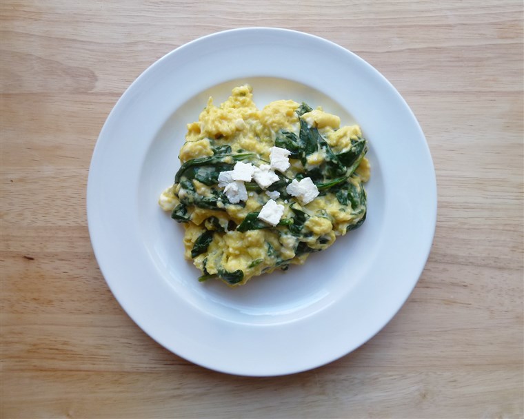 Изгубљено eggs with spinach and feta