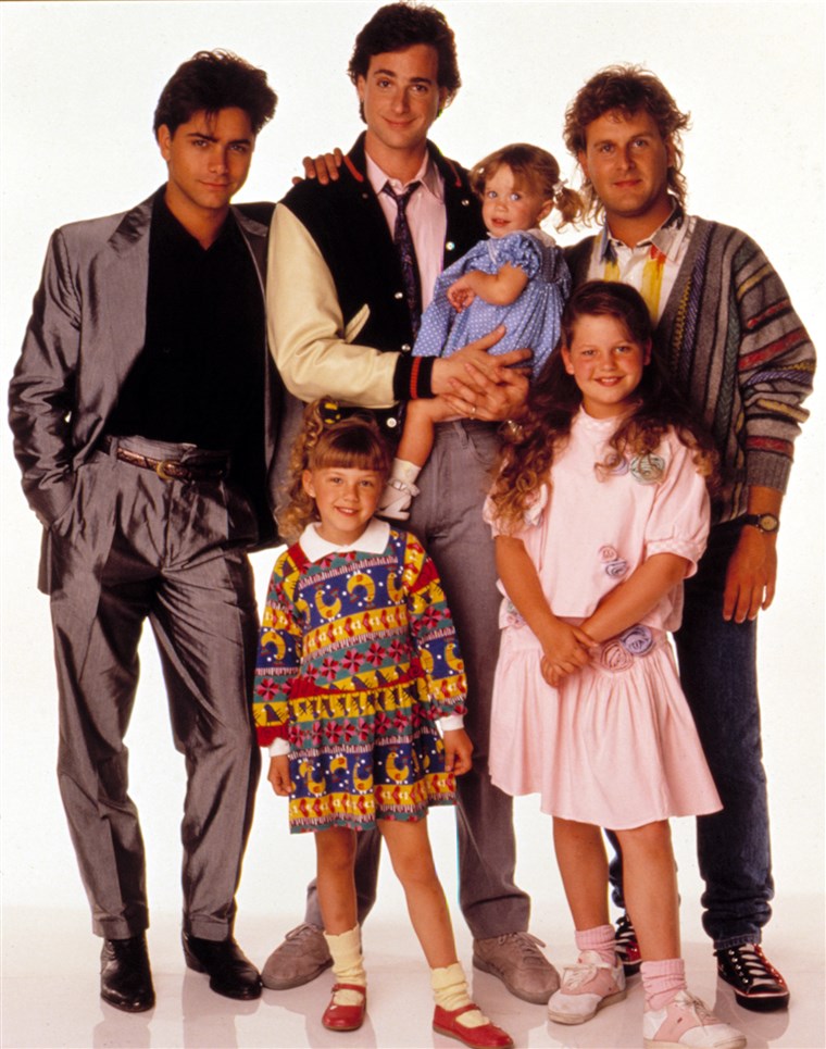 ФУЛЛ HOUSE, (Clockwise), John Stamos, Dave Coulier, Candace Cameron, Ashley Olsen, Jodie Sweetin, Bo