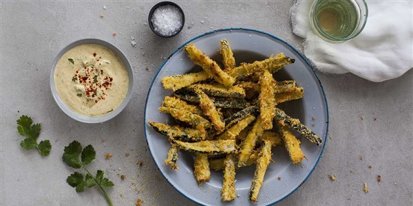 25 de minute Baked Zucchini Chips with Garlicky Chermoula Dip