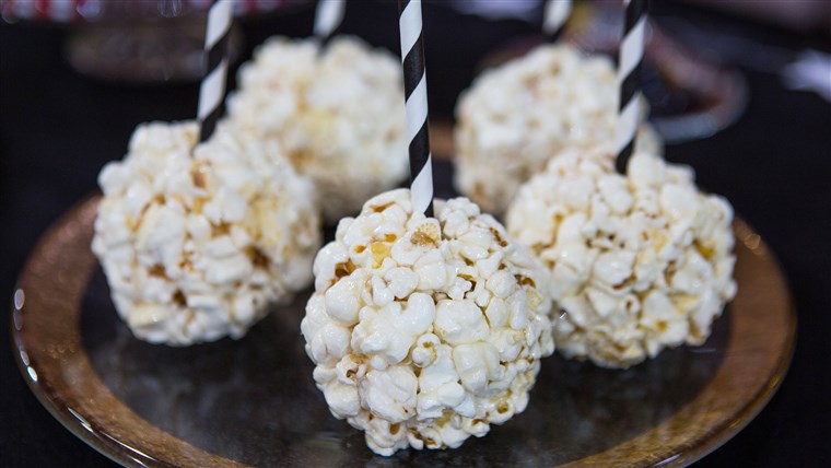 Oskaras party Popcorn Balls on a Stick