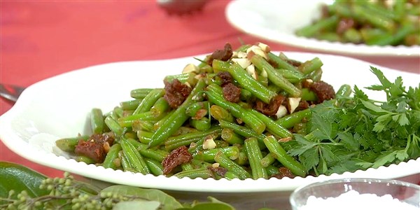 crocant Green Beans with Sun-Dried Tomatoes
