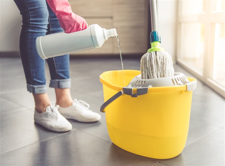 Cum often should you mop?
