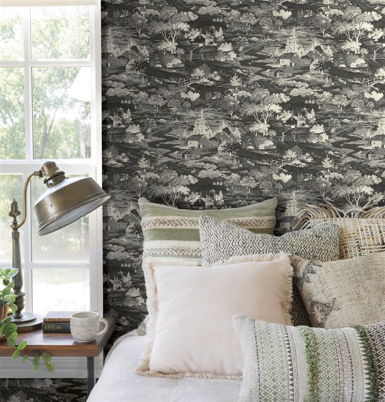 Хоместеад: This traditional toile pattern is a vintage depiction of fields and farm life. 