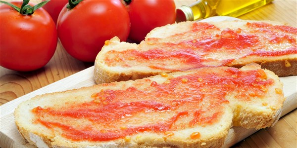 Tigaie Con Tomate (Catalan Bread and Tomato Tapas)