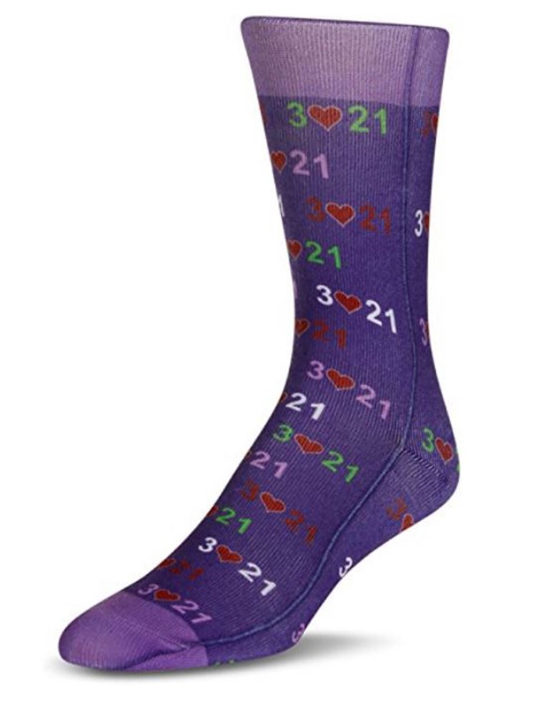 Ово $12 pair raises awareness for Down syndrome. 