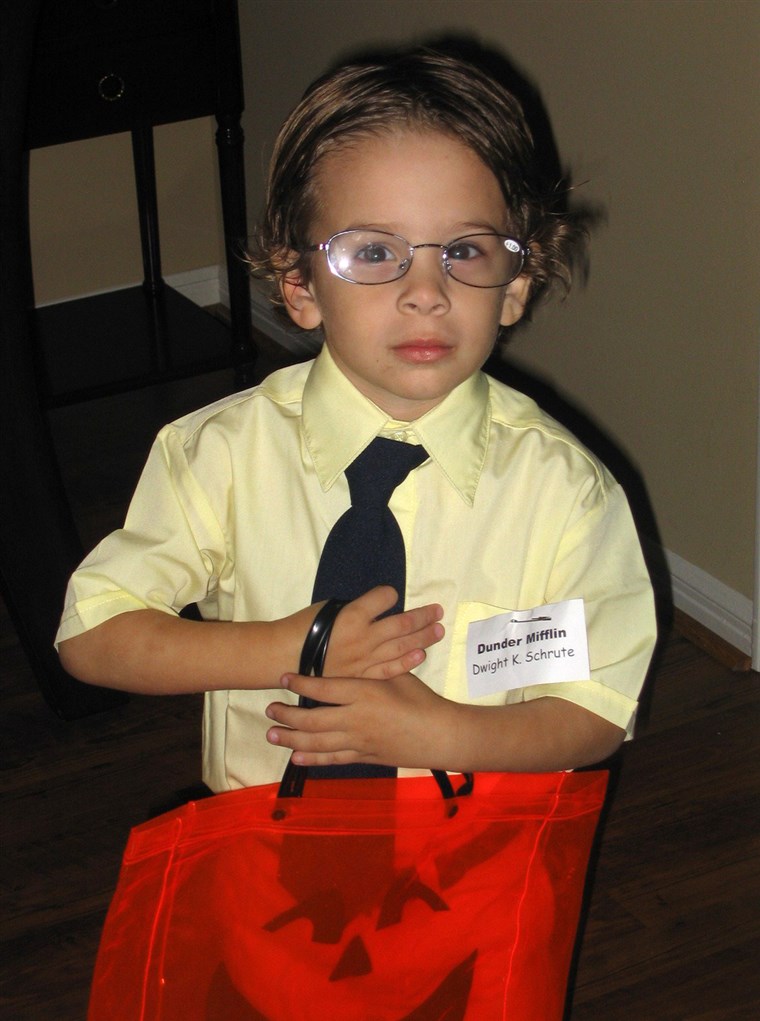 Док Lance Zierlein's kids are free to choose their own costumes, if they want to do one of daddy's ideas, he's got plenty, like this Dwight Schrute, from 