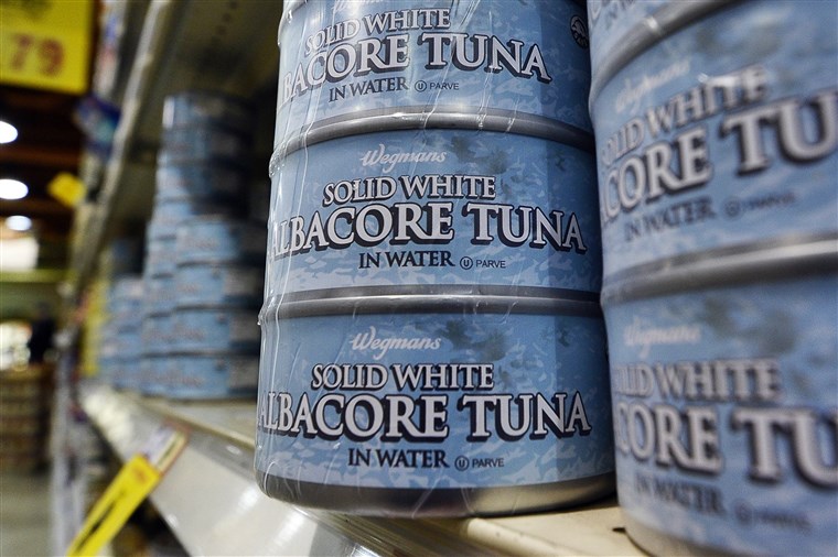 Konserverad tuna in a store in Fairfax, Virginia