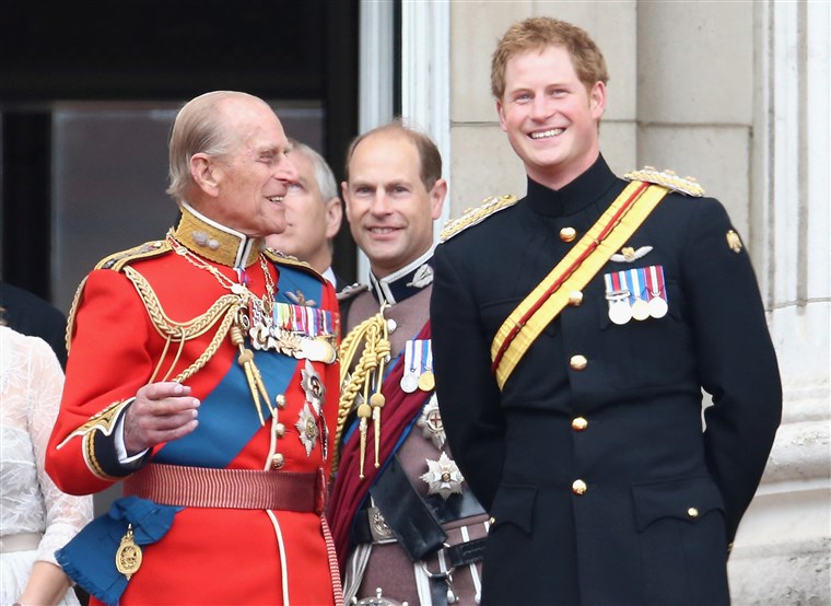 Prinţ Harry and Prince Philip