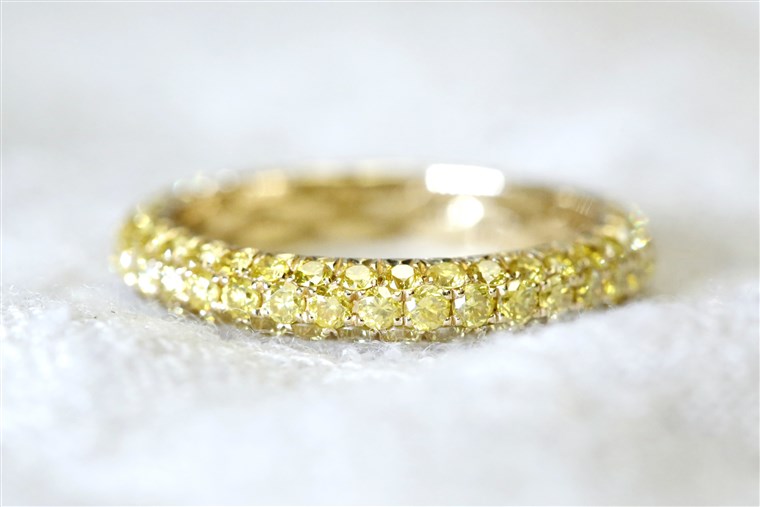 Gul diamond ring