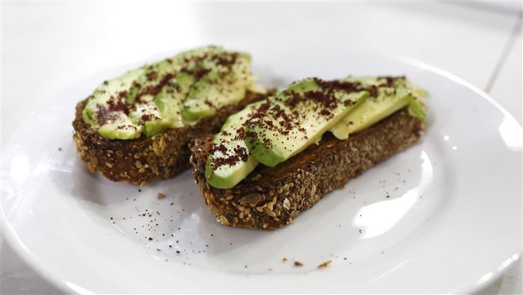 Tamron's Tuesday Trend: Nutrition expert Frances Largeman-Roth adds sumac to avocado toast