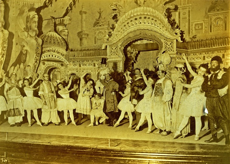 TABASCO: A Burlesque Opera