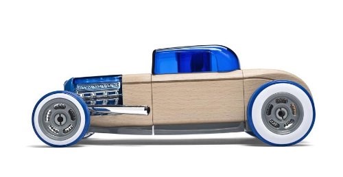 Auto made of wood