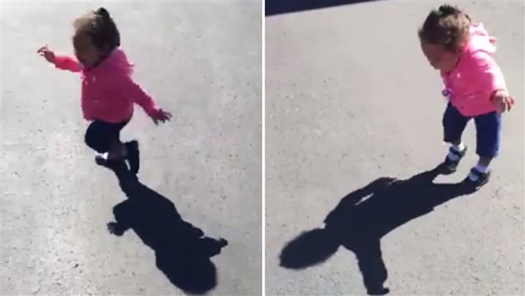 Мало girl afraid of her own shadow