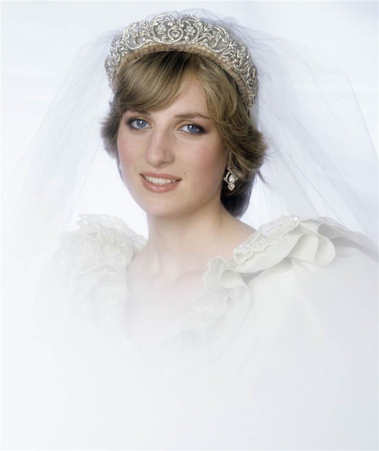prinsessa Diana in her wedding gown