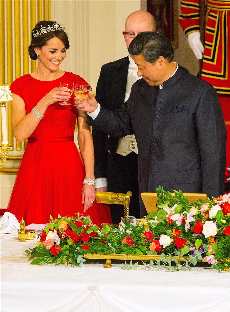  Duchess of Cambridge wore the Lotus flower tiara, borrowed from Queen Elizabeth, to a state banquet at Buckingham Palace in 2015.